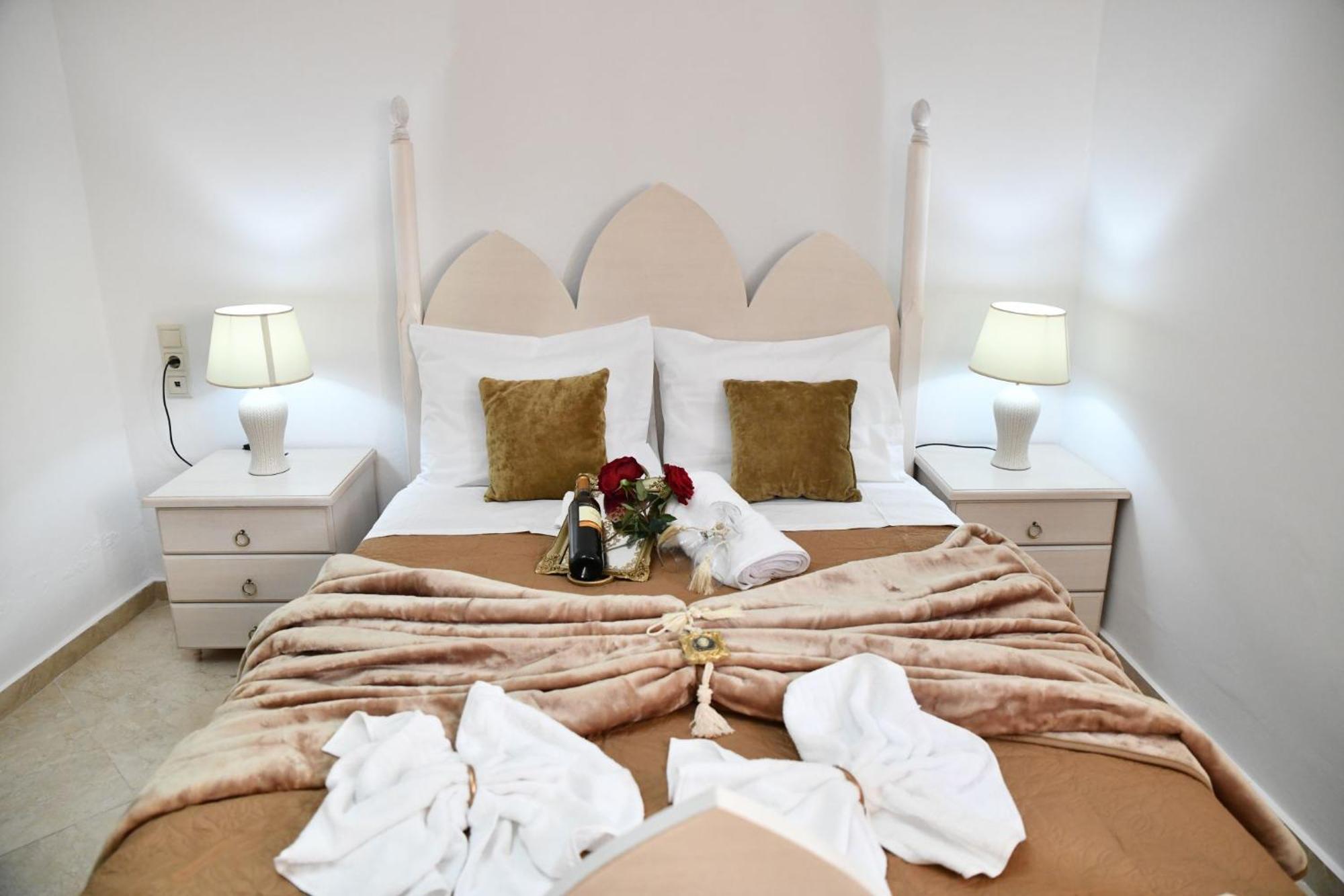 Kleopatra Deluxe Apartment With Jacuzzi 卡米拉日 外观 照片