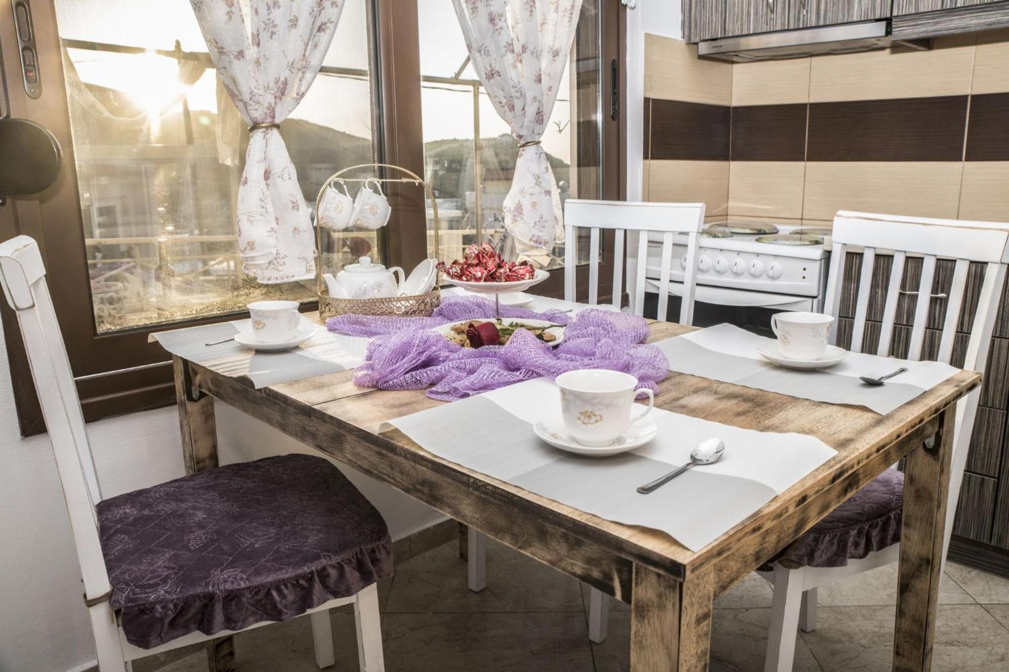 Kleopatra Deluxe Apartment With Jacuzzi 卡米拉日 外观 照片