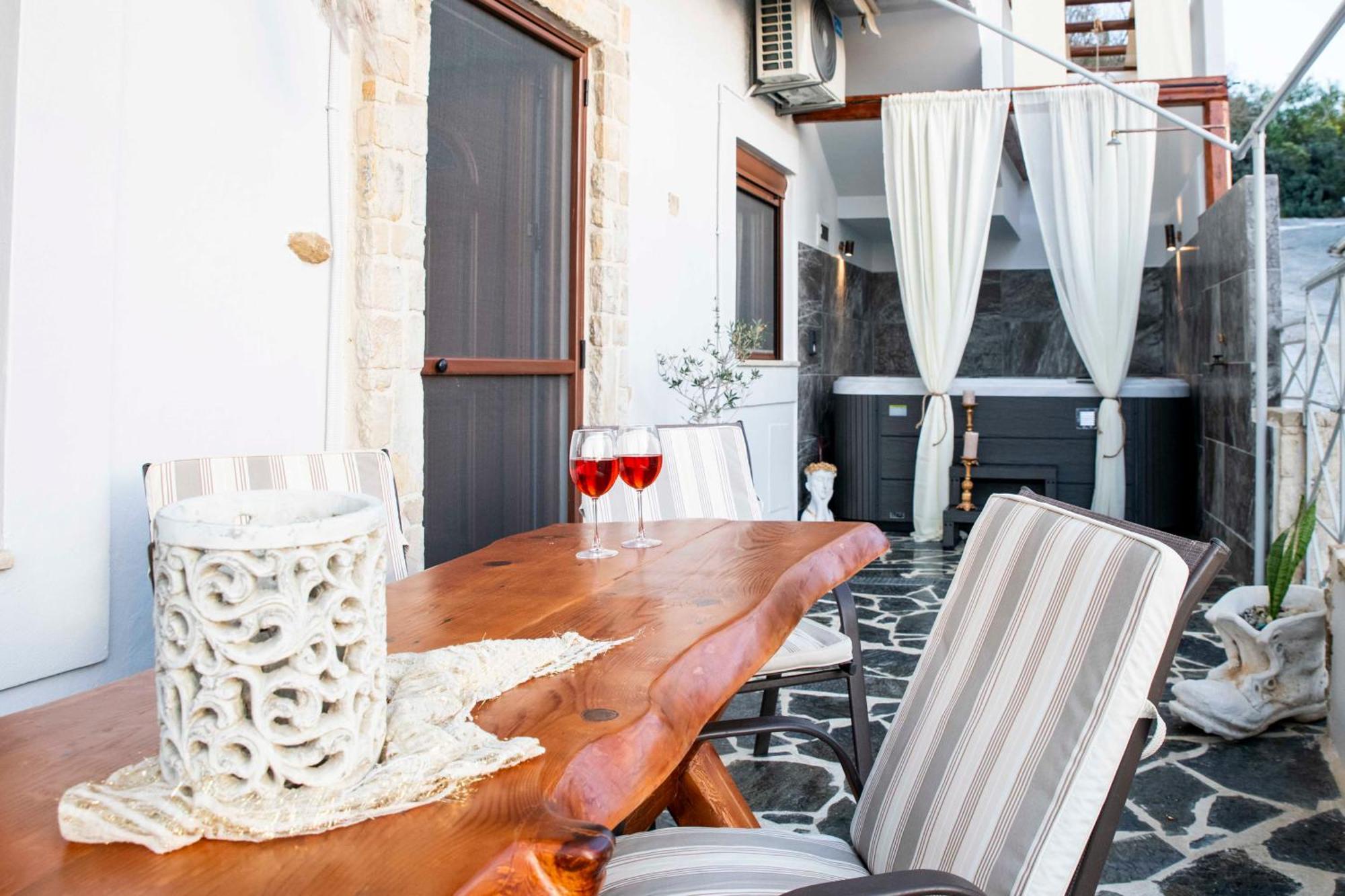 Kleopatra Deluxe Apartment With Jacuzzi 卡米拉日 外观 照片